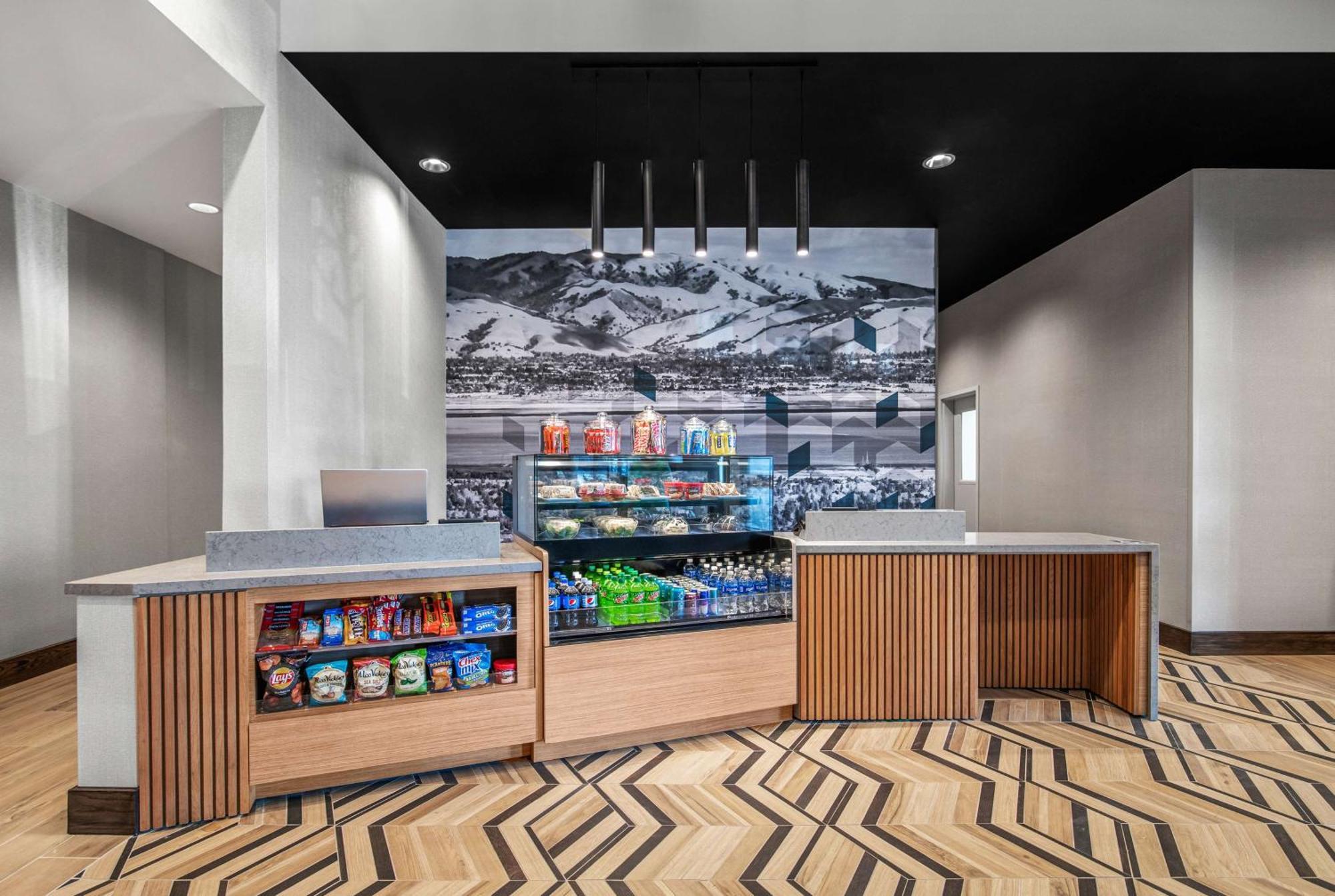 Hyatt Place Newark-Silicon Valley 외부 사진